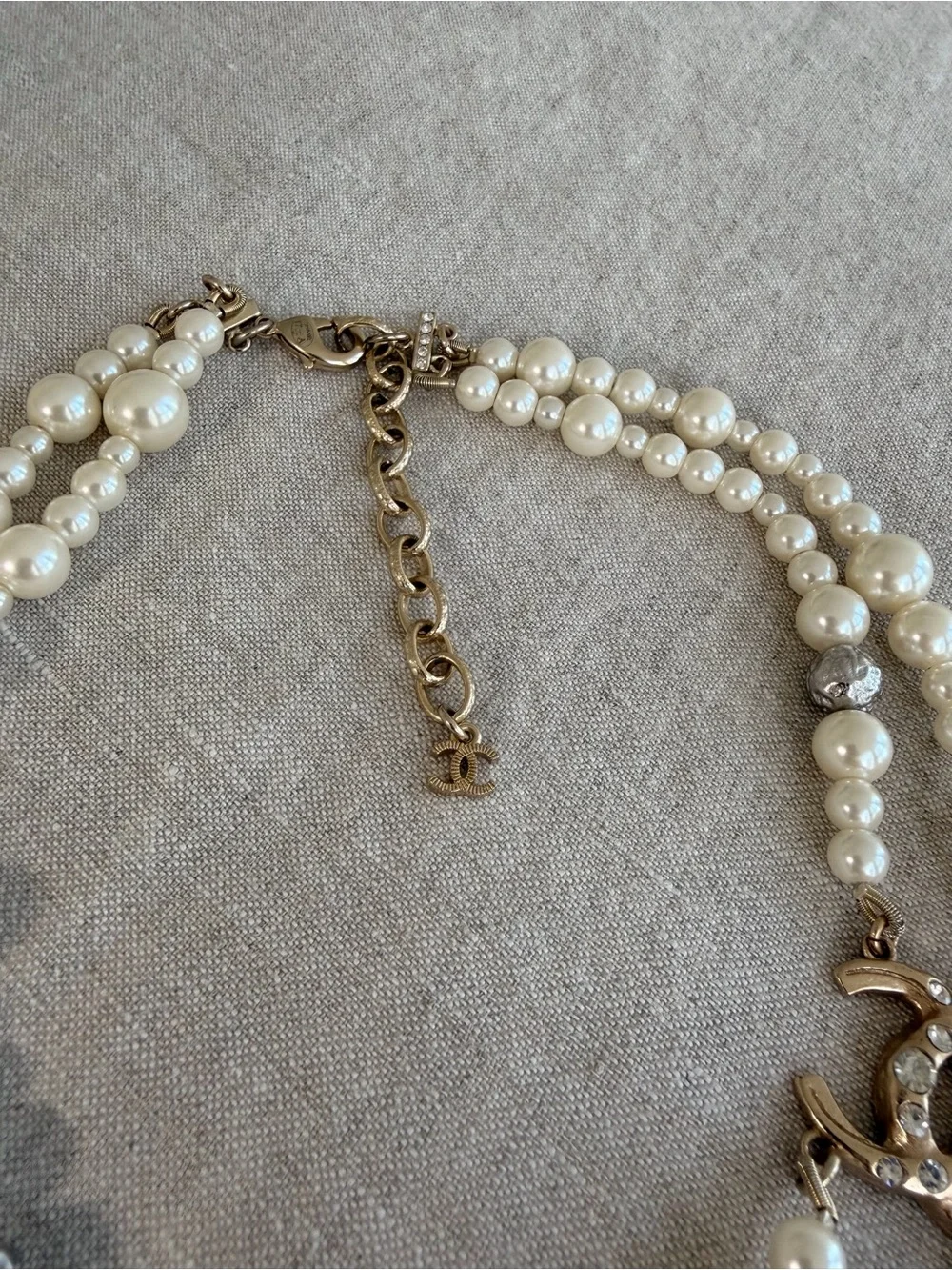 🤍CHANEL Ivory Pearl Double-Strand Necklace with Gold CC Charm✨